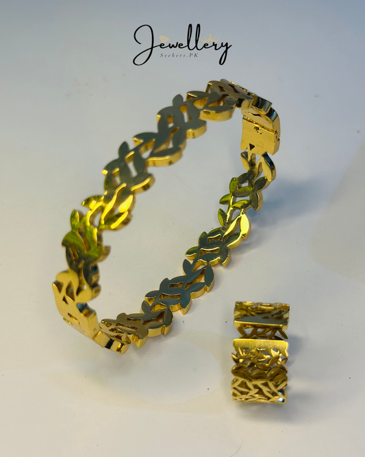 Cluster Bangle With Ring