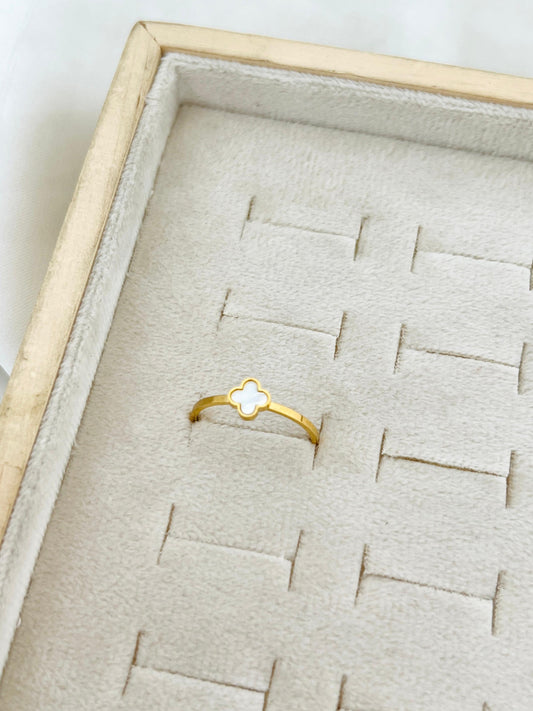 White Mini clover Ring