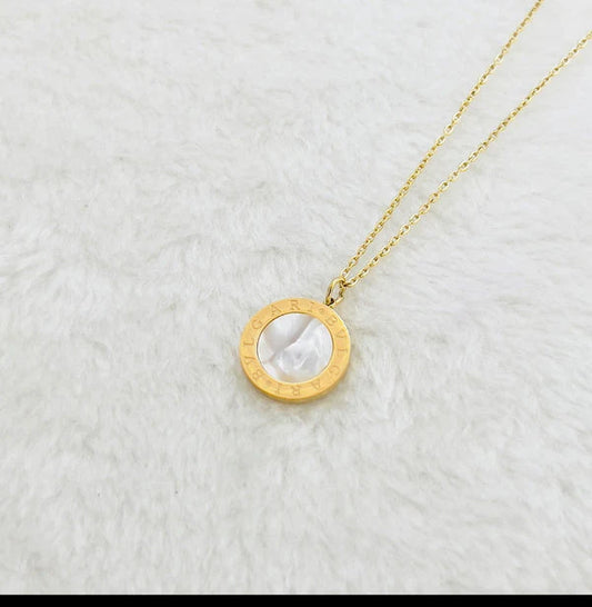 White Round Necklace