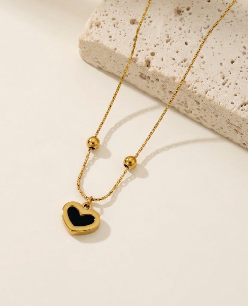 Black Heart Elegant Necklace
