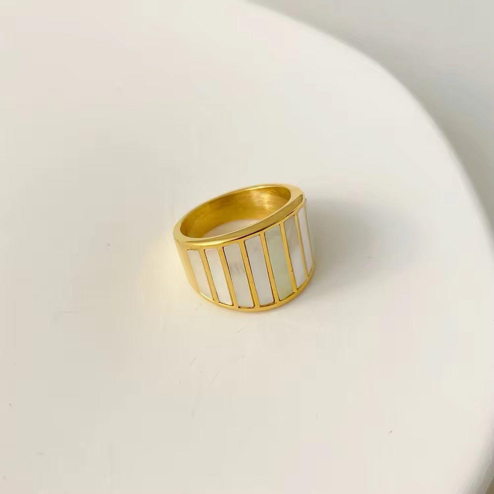 White Stones Ring