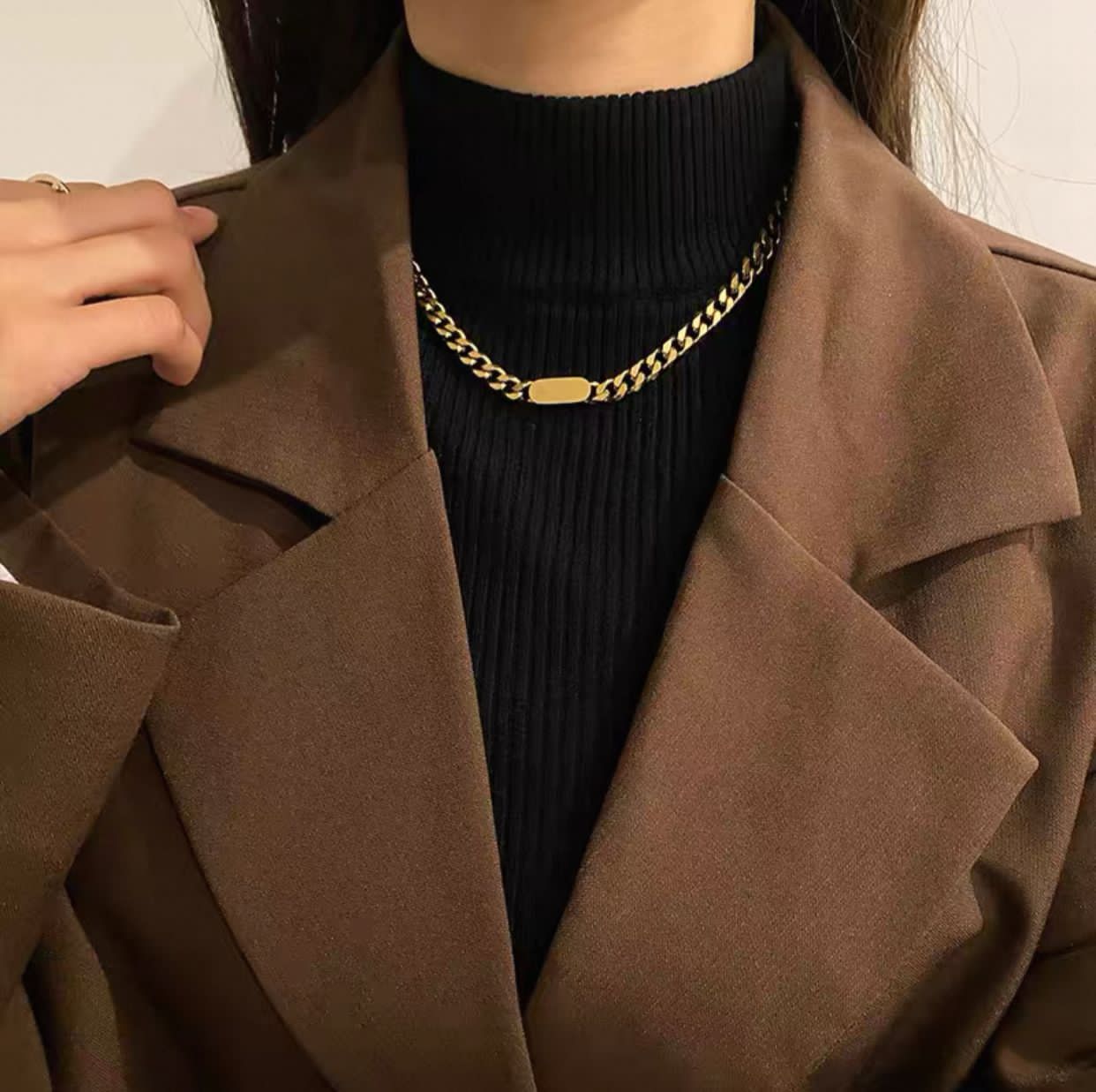 Curb chain