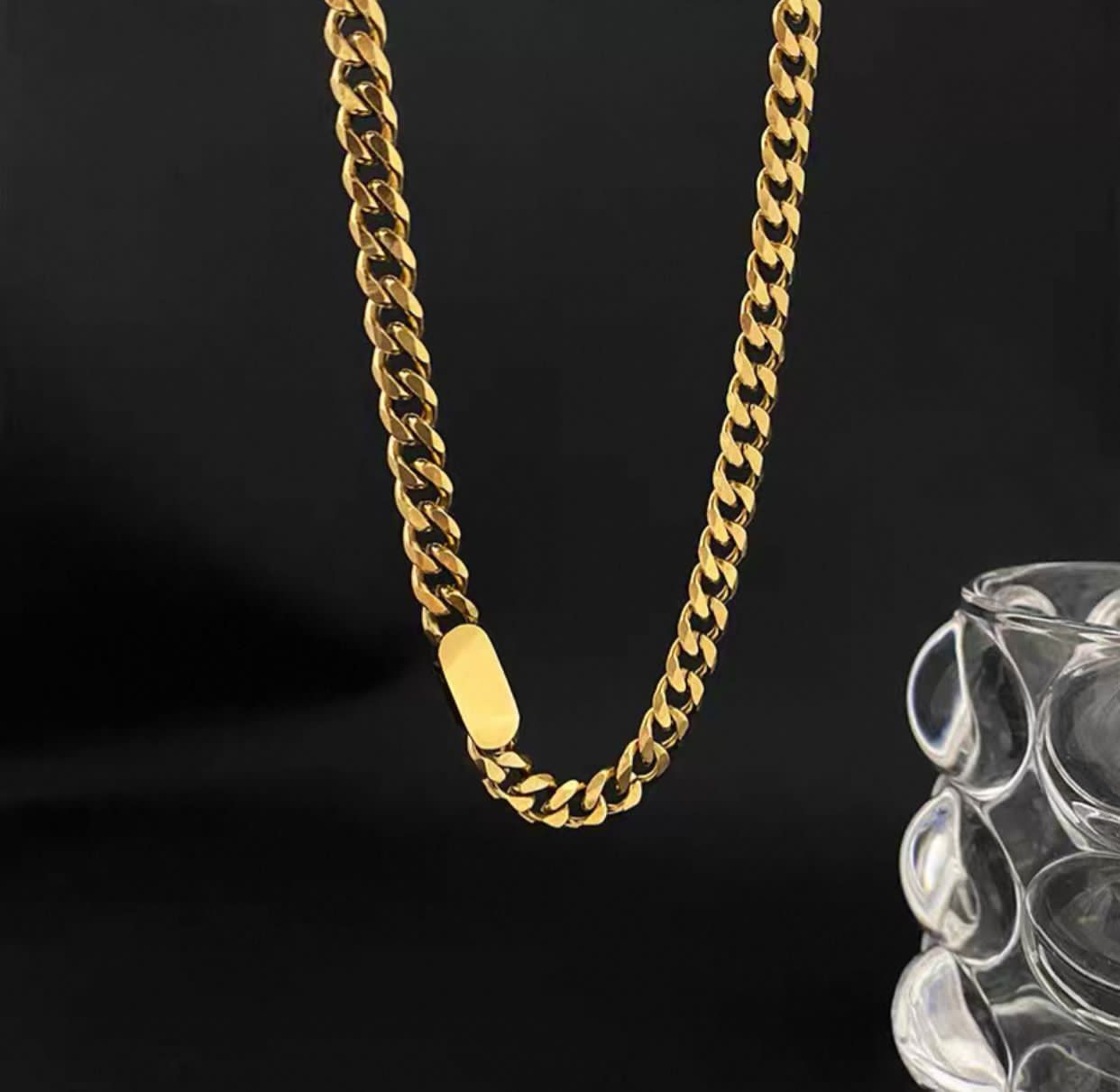 Curb chain
