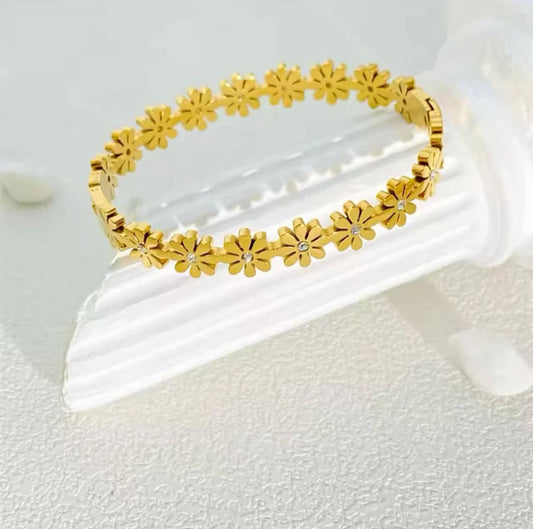 Flower bangle